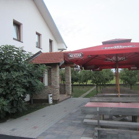 Pansion Laktasi Hostel Buitenkant foto