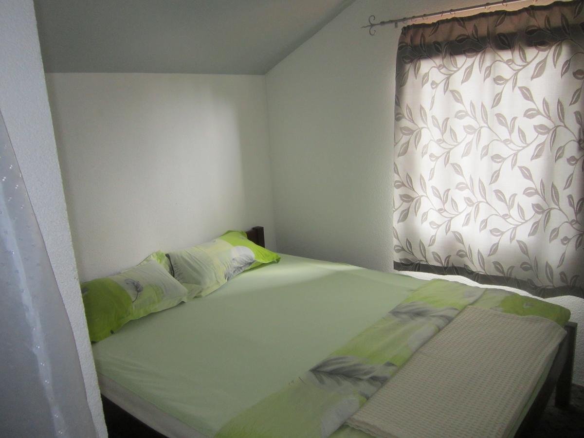 Pansion Laktasi Hostel Buitenkant foto