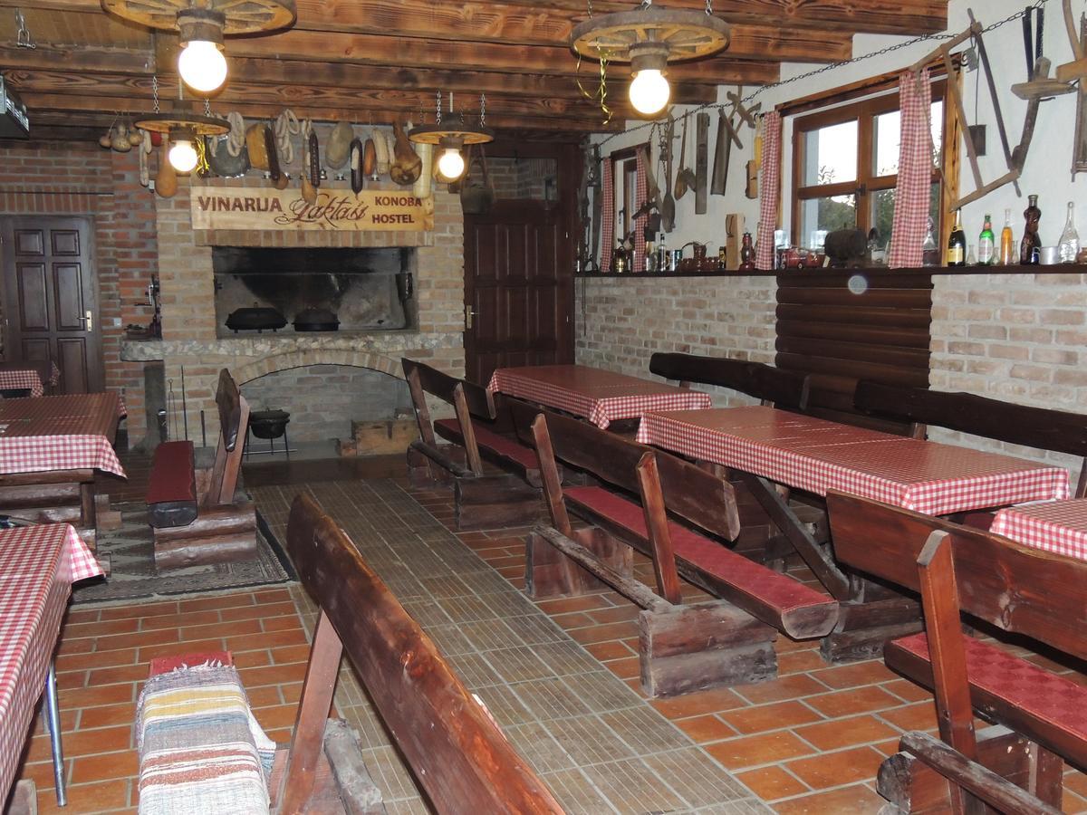 Pansion Laktasi Hostel Buitenkant foto